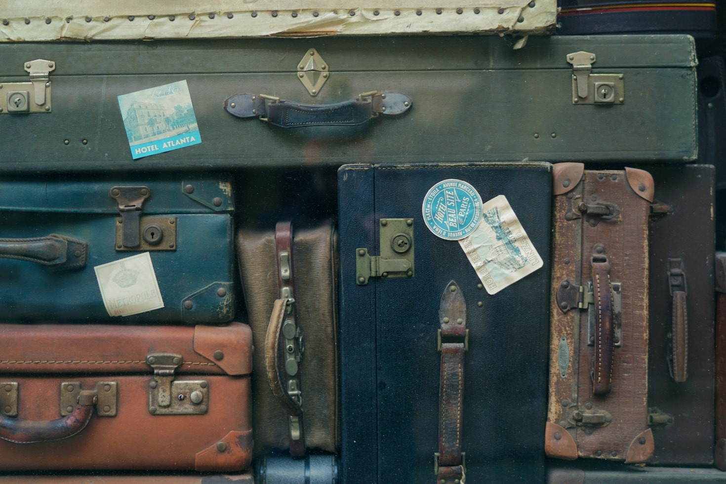 Top Mistakes to Avoid When Moving Overseas